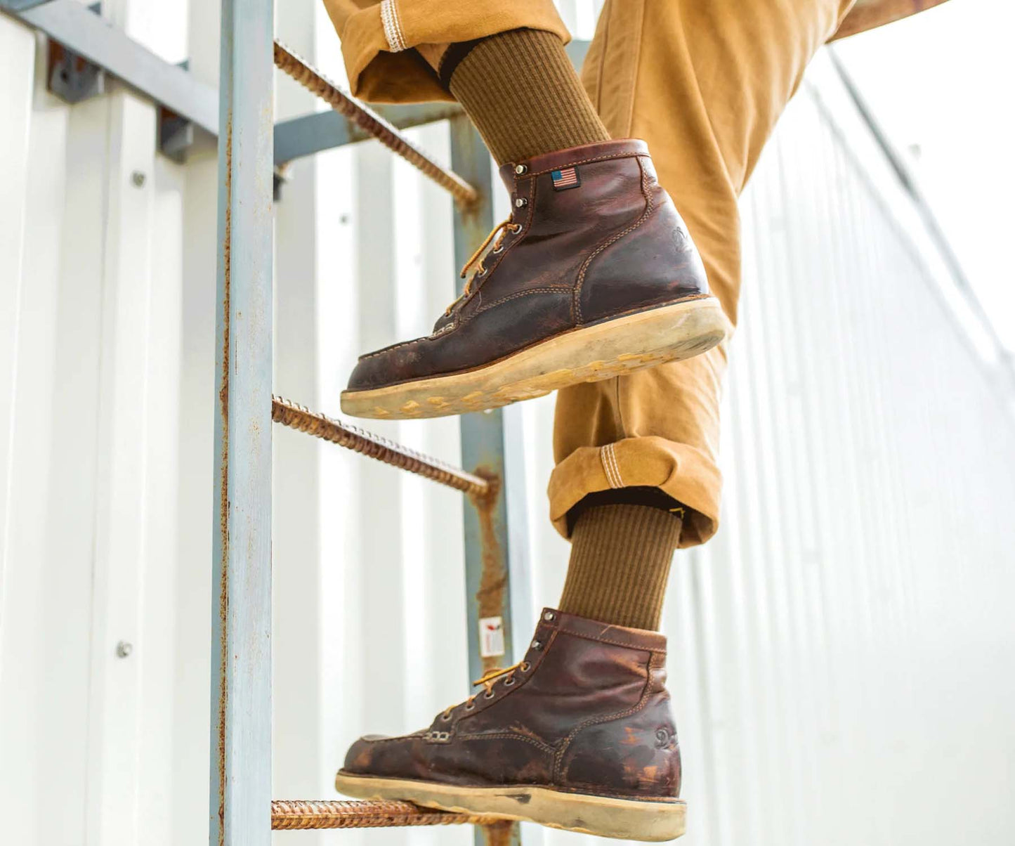 Darn Tough Men's Fred Tuttle Micro Crew Midweight Work Sock - Timber (2005-C Timber 0722)