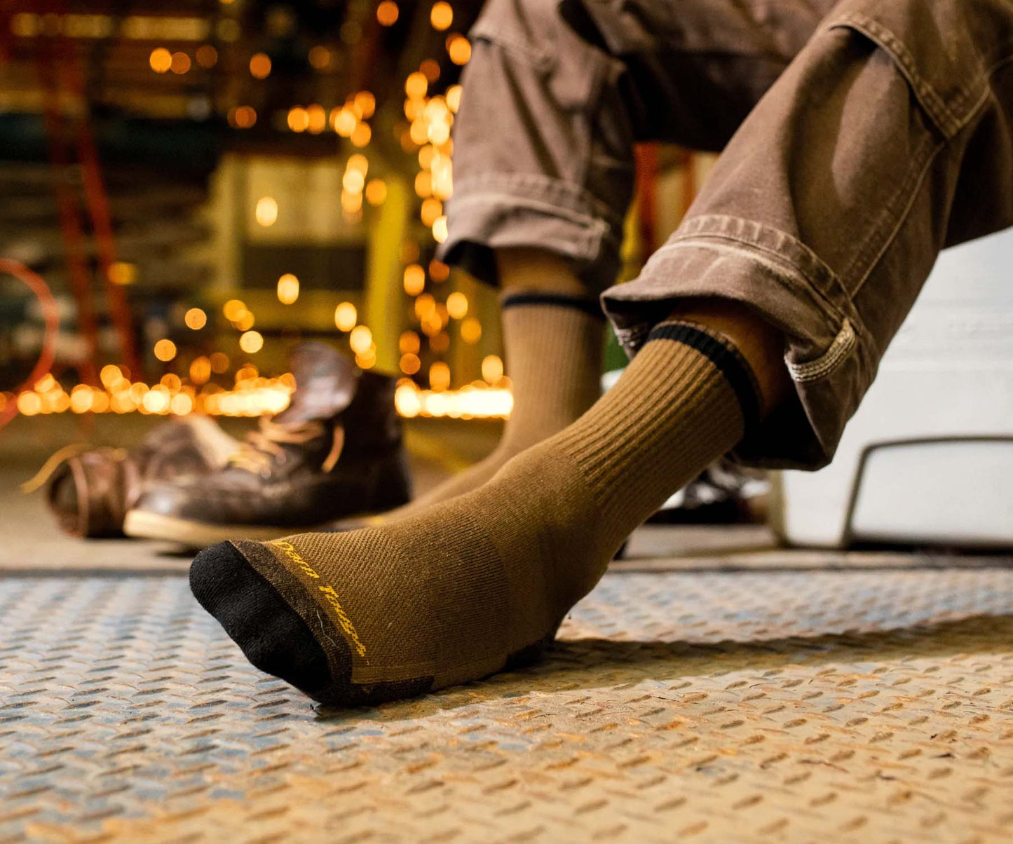 Darn Tough Men's Fred Tuttle Micro Crew Midweight Work Sock - Timber