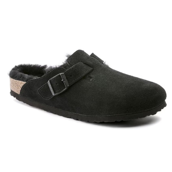 Birkenstock Boston VL/Shearling clog with a suede upper, cozy shearling lining, adjustable buckle strap, and cork-latex footbed for warmth and comfort.