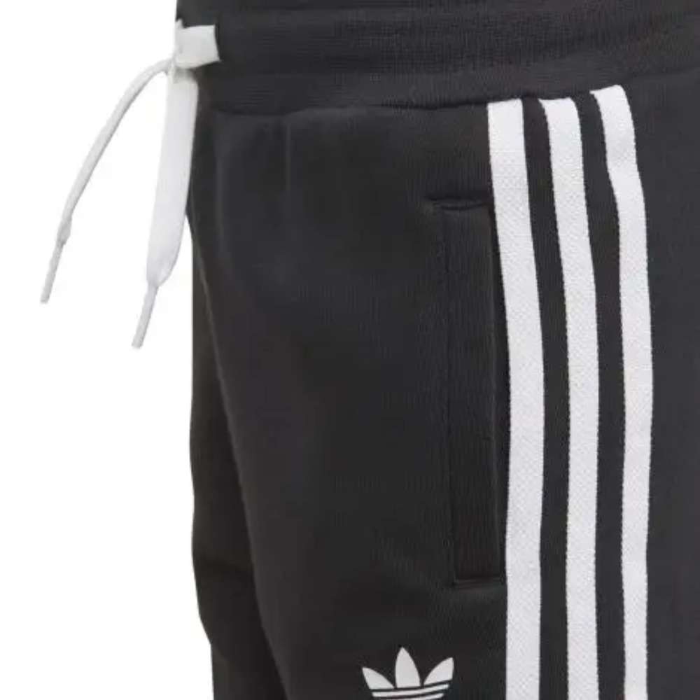 Trendy and comfortable adidas Originals unisex-youth Trefoil Hoodie Set