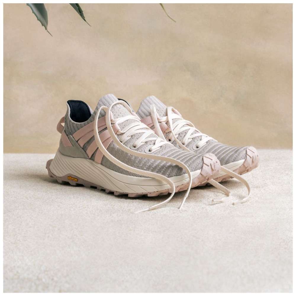 MERRELL Women's Embark Lace Sneaker
