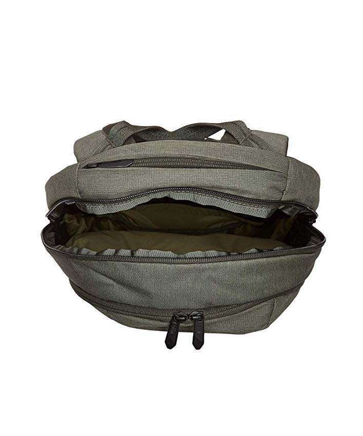 The North Face Women's Isabella Backpack (NEW TAUPE GREEN LIGHT /BRITISH KHAKI)