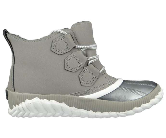 Sorel Women's Out n About Plus Boots (Chrome Grey Leather Metallic Shell Combination)