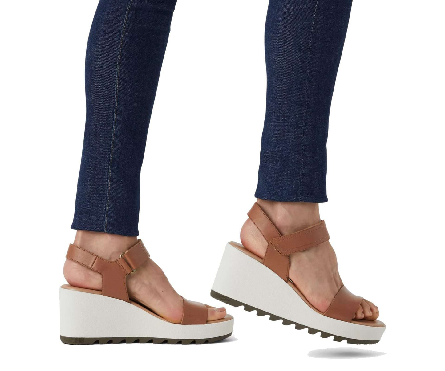 Sorel Women’s CAMERON WEDGE SANDAL NL4018-242 Velvet Tan
