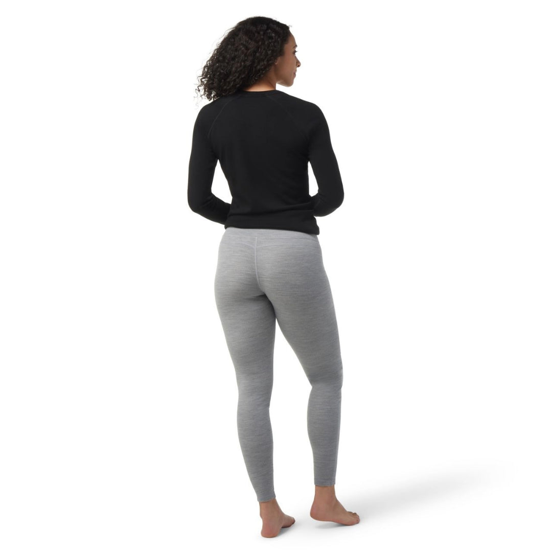 Smartwool Women's Classic Thermal Merino Base Layer Bottom - Cozy and warm, these bottoms offer superior comfort and insulation for cold-weather adventures.