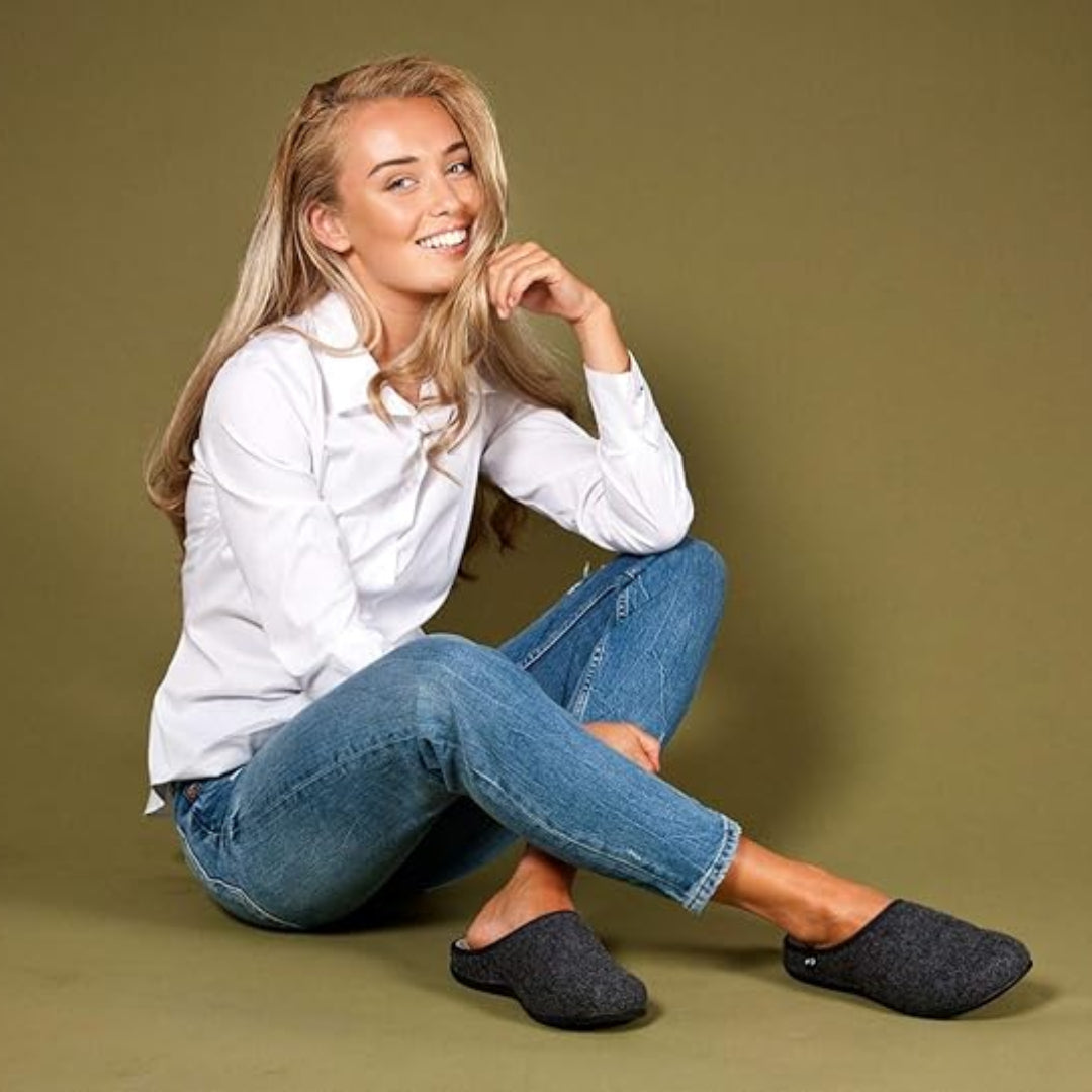 Strive Copenhagen Orthotic Slipper – a supportive, cushioned, and stylish slipper designed for ultimate comfort and foot health.