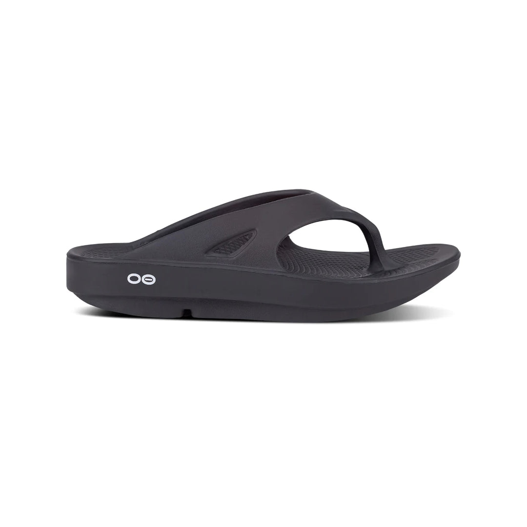 Oofos Ooriginals Unisex Sandal in black.