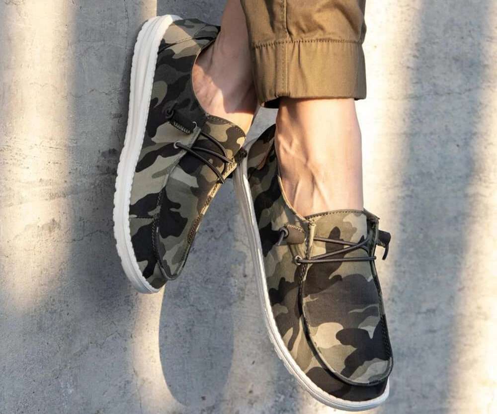 Hey Dude Shoes Women's Wendy Shoes - Camo 121417003