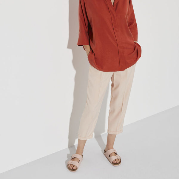 Birkenstock Arizona Rivet Logo Sandal, a stylish and iconic choice for summer footwear.