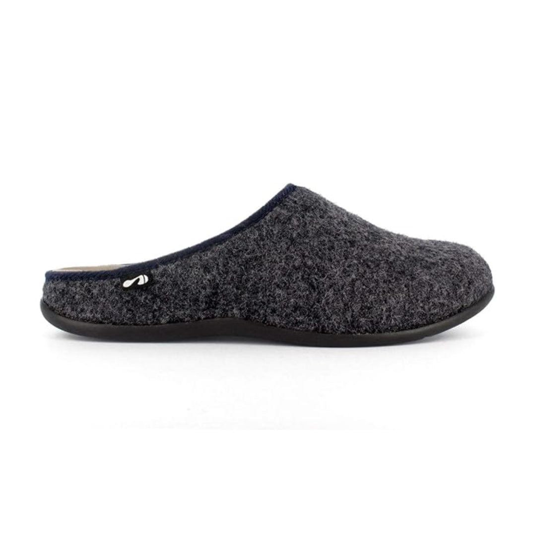 Strive Copenhagen Orthotic Slipper – a supportive, cushioned, and stylish slipper designed for ultimate comfort and foot health.