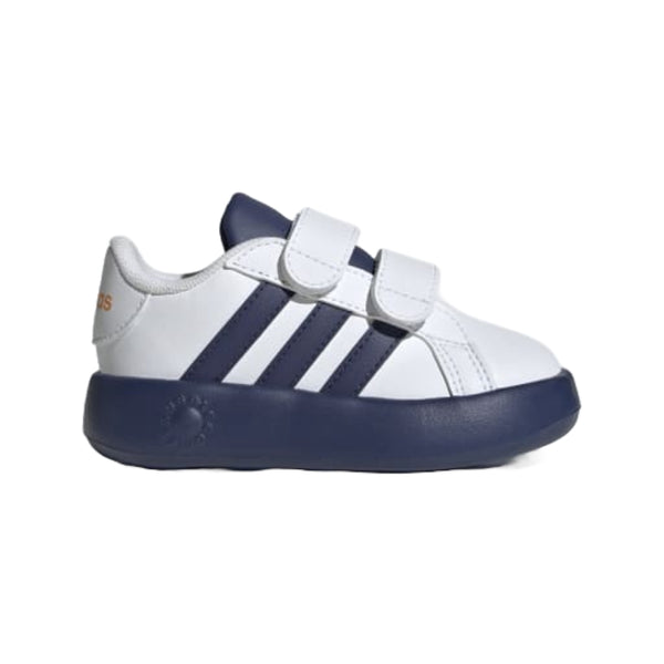 adidas Kids’ Grand Court 2.0 Sneakers in white with black 3‑Stripes and a durable rubber outsole.