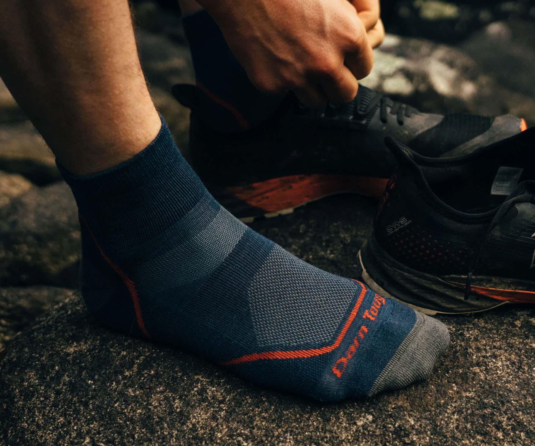 Darn Tough Men's Light Hiker Quarter Lightweight Hiking Sock - Denim