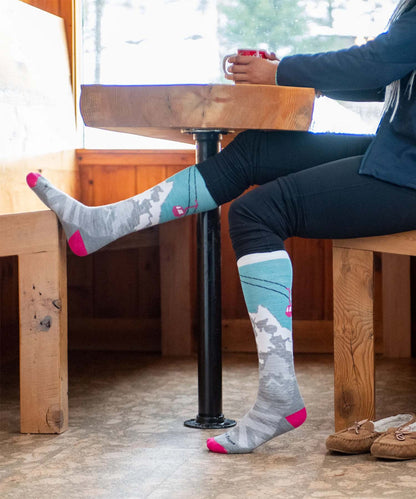Darn Tough Women's Yeti Over-the-Calf Midweight Ski & Snowboard Sock - Aqua