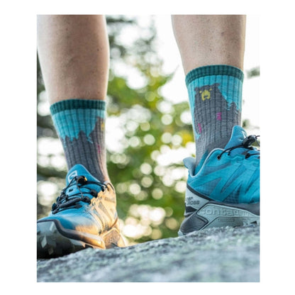Darn Tough Women's Bear Town Micro Crew Lightweight Hiking Sock - Aqua
