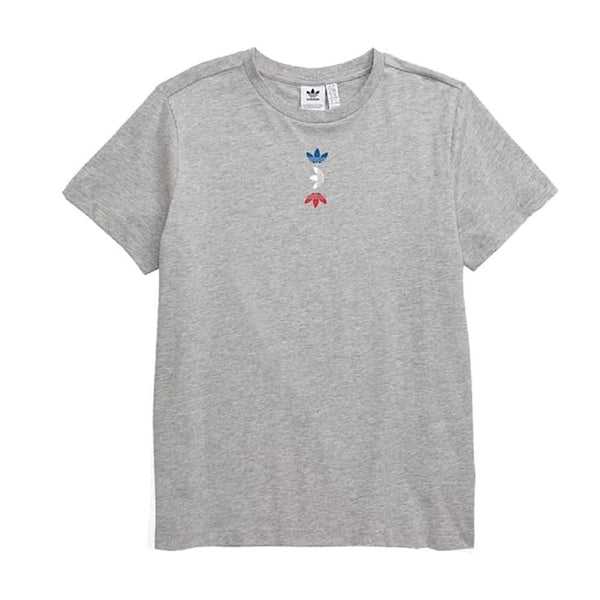 Classic and versatile adidas Originals Kids' Linear Logo T-Shirt with the iconic linear logo.