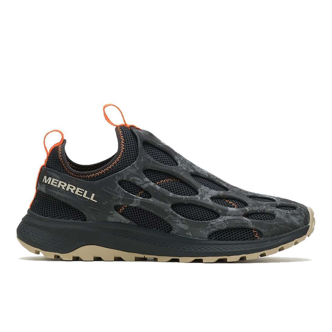 Men's lightweight water-friendly shoes featuring a breathable synthetic and mesh upper, supportive sole, secure fit, and traction outsole for outdoor activities