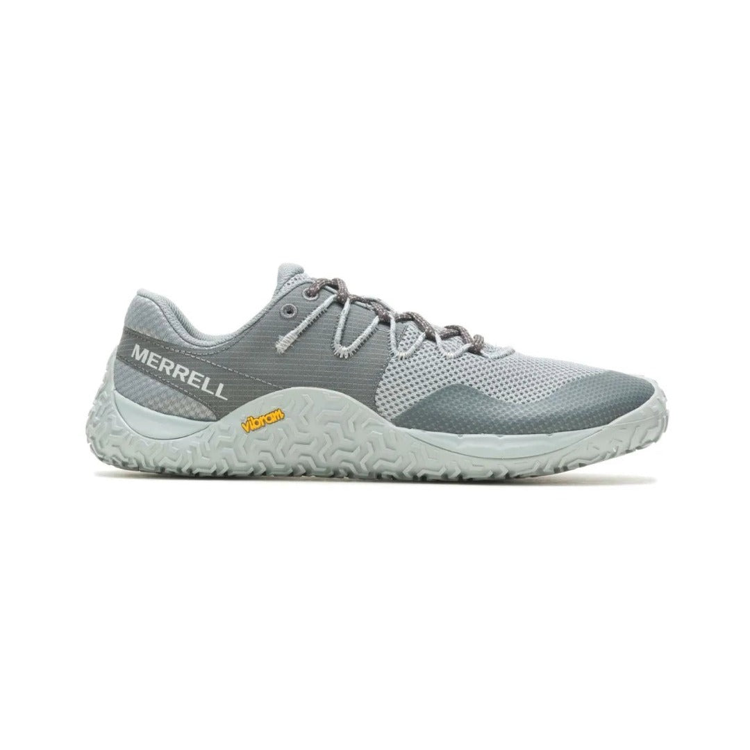 Men's minimalist trail running shoes with a breathable mesh upper, low-profile flexible design, secure laces, cushioned midsole, and durable traction outsole