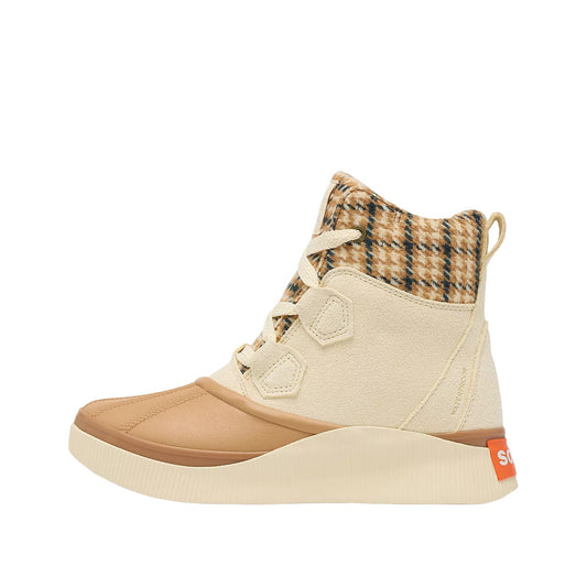 SOREL Out N About™ IV Chillz Women’s Waterproof Boot with a suede and textile upper, fleece lining, lace-up design, and herringbone-pattern rubber outsole for cold, wet-weather traction.