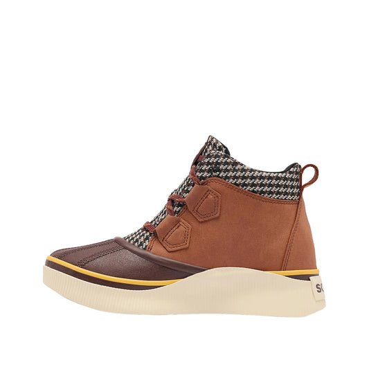 SOREL Women’s Out N About™ IV Classic Waterproof Boot in Rustic Brown with suede and leather upper, lace-up closure, and a herringbone-pattern rubber sole designed for wet-weather traction.
