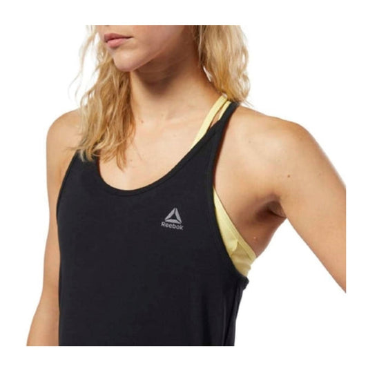 Women’s athletic tank top featuring a slim-fit silhouette, sleeveless design, lightweight moisture-wicking fabric, and breathable construction for training and fitness activities