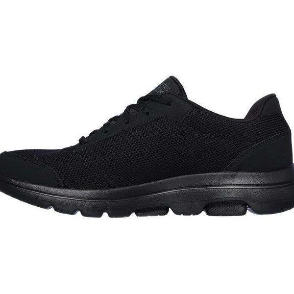 Men’s slip-on walking shoes featuring a breathable mesh upper, stretch collar, cushioned foam insole, lightweight midsole, and flexible rubber outsole for all-day comfort