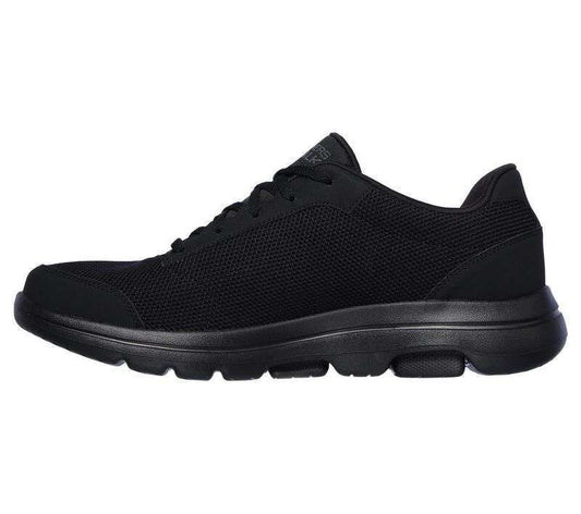Men’s slip-on walking shoes featuring a breathable mesh upper, stretch collar, cushioned foam insole, lightweight midsole, and flexible rubber outsole for all-day comfort