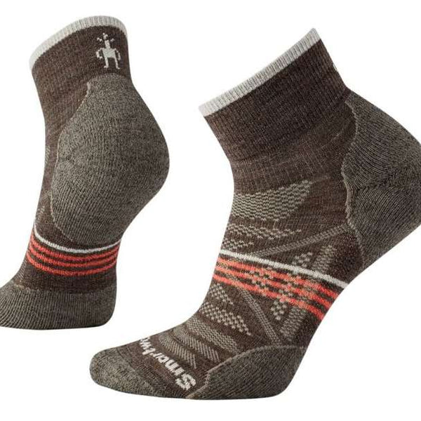 Women’s lightweight outdoor mini socks featuring breathable merino wool construction, light cushioned comfort, and low-profile performance styling for hiking and active wear