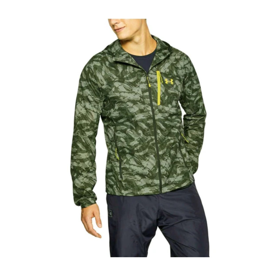 Under Armour Men’s Windbreaker II Hoodie with full-zip design, adjustable hood, and lightweight weather-resistant fabric.