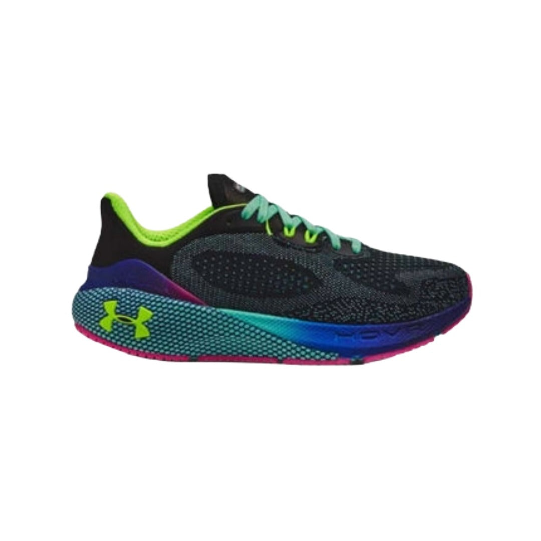 Women’s performance running shoes featuring a breathable engineered mesh upper, responsive cushioned midsole, lace-up closure, supportive heel structure, and durable rubber outsole for road running and training