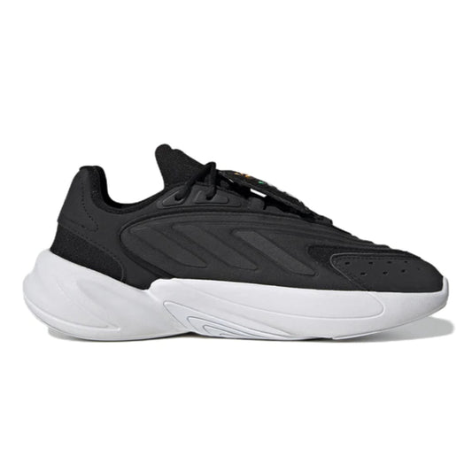 adidas Originals Women's Ozelia Sneaker, a stylish and versatile choice for everyday wear.