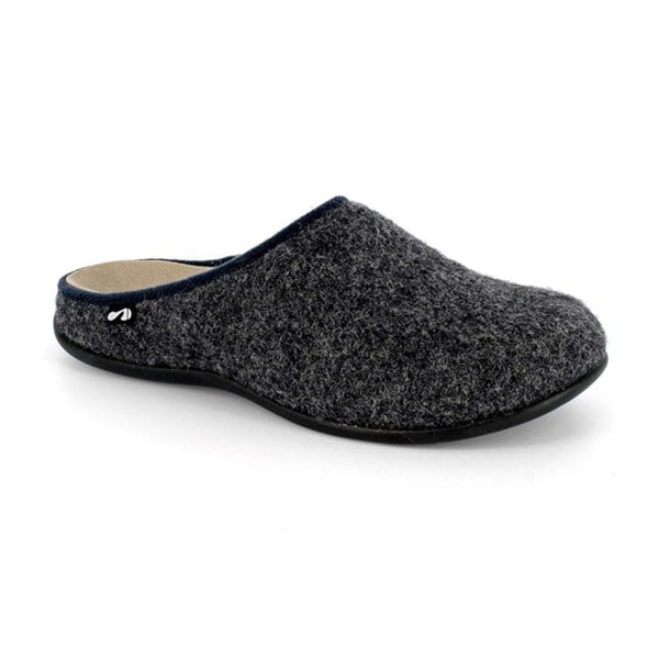 Strive Copenhagen Orthotic Slipper – a supportive, cushioned, and stylish slipper designed for ultimate comfort and foot health.