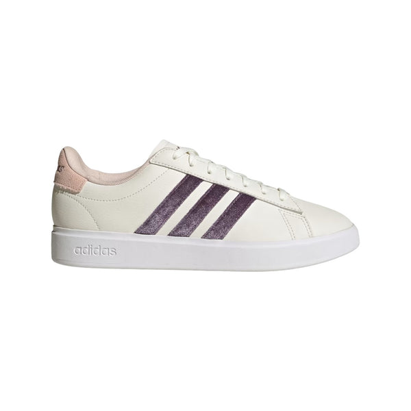 Women’s low-top casual sneakers featuring a smooth synthetic leather upper, lace-up closure, padded collar, cushioned footbed, classic court-inspired silhouette, and durable rubber outsole for everyday wear