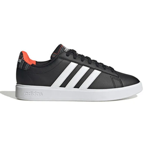 adidas Men’s Grand Court 2.0 sneakers in Core Black with Cloud White stripes and Grey Two accents, side view.
